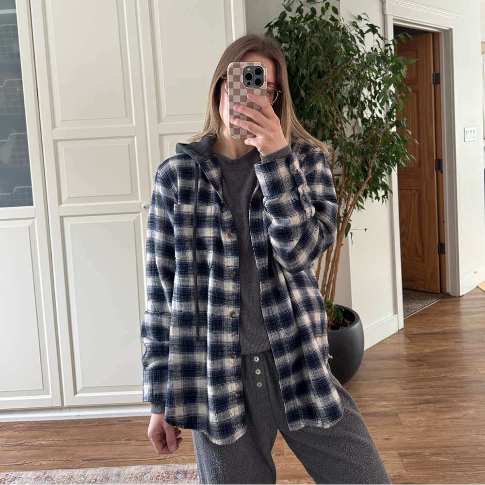 Thrifted American Eagle Cozy Plaid Button-Up Shirt